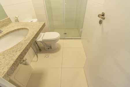 Apartamento para alugar com 140m², 3 quartos e 2 vagas Apartamento para alugar com 140m², 3 quartos e 2 vagasBanheiro da Suíte 1