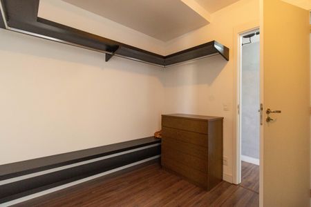 Apartamento para alugar com 140m², 3 quartos e 2 vagas Apartamento para alugar com 140m², 3 quartos e 2 vagasCloset da suíte 3