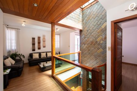 SALA de casa à venda com 6 quartos, 500m² em Camargos, Belo Horizonte