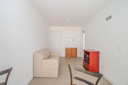 Apartamento à venda com 106m², 2 quartos e 1 vaga Apartamento à venda com 106m², 2 quartos e 1 vagaSala