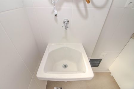 Apartamento à venda com 106m², 2 quartos e 1 vaga Apartamento à venda com 106m², 2 quartos e 1 vagaCozinha e Área de Serviço