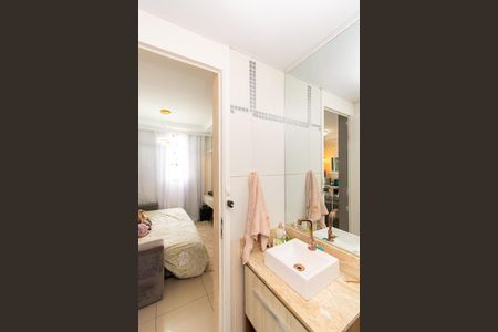 Apartamento à venda com 61m², 2 quartos e 1 vaga Apartamento à venda com 61m², 2 quartos e 1 vagaBanheiro 2