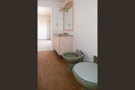 Apartamento à venda com 105m², 3 quartos e 1 vaga Apartamento à venda com 105m², 3 quartos e 1 vagaBanheiro da Suíte