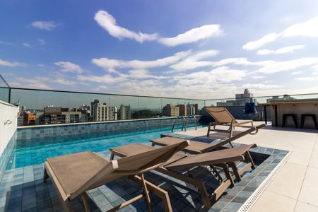 Apartamento à venda com 25m², 1 quarto e sem vaga Apartamento à venda com 25m², 1 quarto e sem vagaÁrea comum - Piscina