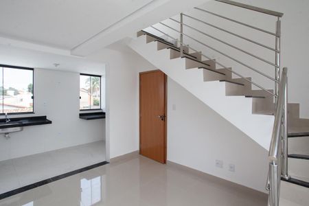 Apartamento à venda com 87m², 2 quartos e 1 vaga Apartamento à venda com 87m², 2 quartos e 1 vagaSala