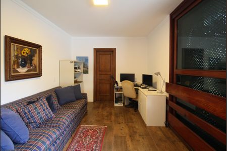 Casa à venda com 480m², 4 quartos e 5 vagas Casa à venda com 480m², 4 quartos e 5 vagasSuíte 3