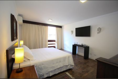 Casa à venda com 480m², 4 quartos e 5 vagas Casa à venda com 480m², 4 quartos e 5 vagasSuíte 1