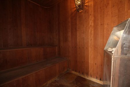 Casa à venda com 480m², 4 quartos e 5 vagas Casa à venda com 480m², 4 quartos e 5 vagasÁrea comum