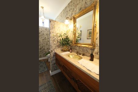 Casa à venda com 480m², 4 quartos e 5 vagas Casa à venda com 480m², 4 quartos e 5 vagasLavabo