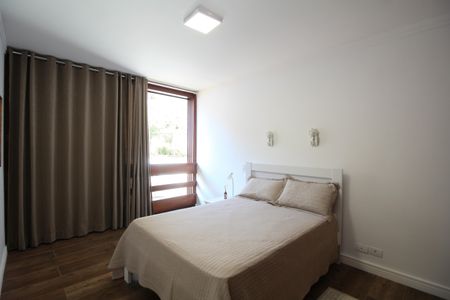 Casa à venda com 480m², 4 quartos e 5 vagas Casa à venda com 480m², 4 quartos e 5 vagasSuíte 2