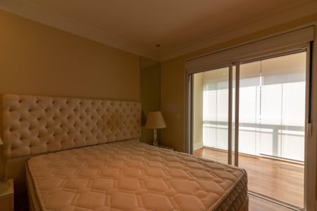 Apartamento à venda com 202m², 3 quartos e 3 vagas Apartamento à venda com 202m², 3 quartos e 3 vagasSuíte 1