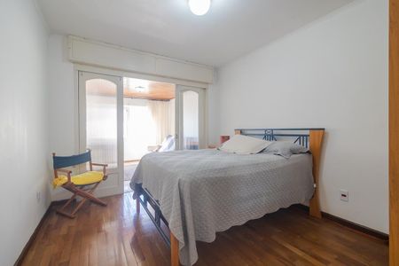 Casa à venda com 400m², 4 quartos e 4 vagas Casa à venda com 400m², 4 quartos e 4 vagasQuarto 1