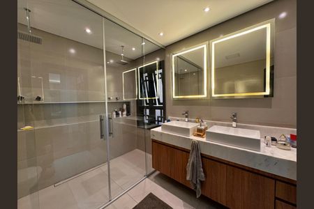 Casa à venda com 500m², 4 quartos e 3 vagas Casa à venda com 500m², 4 quartos e 3 vagasBanheiro