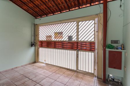 Casa à venda com 250m², 3 quartos e 4 vagas Casa à venda com 250m², 3 quartos e 4 vagasGaragem