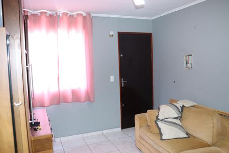 Sala de apartamento para alugar com 2 quartos, 50m² em Parque Pirajussara, Embu das Artes