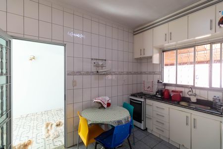 Casa à venda com 140m², 3 quartos e 2 vagasCozinha
