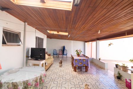 Casa à venda com 140m², 3 quartos e 2 vagasChurrasqueira