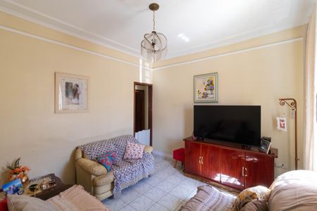 Casa à venda com 140m², 3 quartos e 2 vagasSala