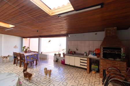 Casa à venda com 140m², 3 quartos e 2 vagasChurrasqueira