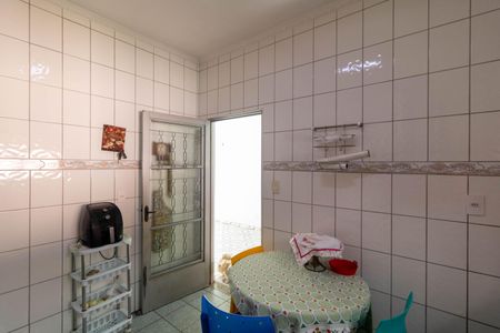 Casa à venda com 140m², 3 quartos e 2 vagasCozinha