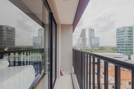 Varanda de kitnet/studio para alugar com 1 quarto, 25m² em Pinheiros, São Paulo
