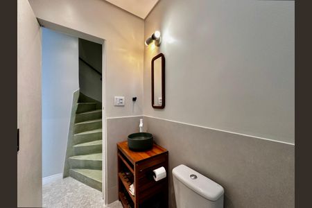 Casa à venda com 130m², 3 quartos e 1 vaga Casa à venda com 130m², 3 quartos e 1 vagaBanheiro Social 2
