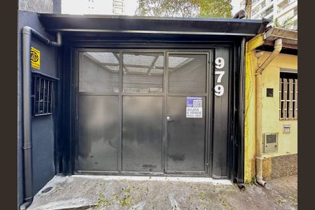 Casa à venda com 130m², 3 quartos e 1 vaga Casa à venda com 130m², 3 quartos e 1 vagaFachada