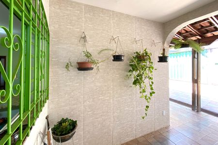 Casa à venda com 344m², 3 quartos e 2 vagas Casa à venda com 344m², 3 quartos e 2 vagasGaragem