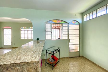 Casa à venda com 344m², 3 quartos e 2 vagas Casa à venda com 344m², 3 quartos e 2 vagasCopa