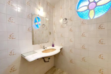 Casa à venda com 344m², 3 quartos e 2 vagas Casa à venda com 344m², 3 quartos e 2 vagasBanheiro da Suíte 1