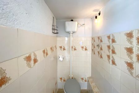 Casa à venda com 344m², 3 quartos e 2 vagas Casa à venda com 344m², 3 quartos e 2 vagasBanheiro de serviço