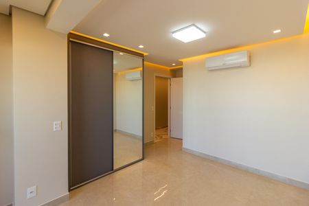 Apartamento à venda com 186m², 4 quartos e 3 vagas Apartamento à venda com 186m², 4 quartos e 3 vagasSuíte 1