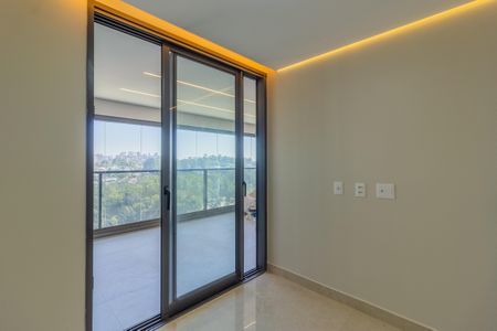 Apartamento à venda com 186m², 4 quartos e 3 vagas Apartamento à venda com 186m², 4 quartos e 3 vagasQuarto
