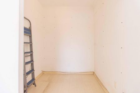 Closet do Quarto 1 de casa à venda com 2 quartos, 120m² em Vila São José, São Paulo