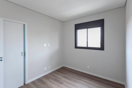 Apartamento à venda com 161m², 4 quartos e 4 vagas Apartamento à venda com 161m², 4 quartos e 4 vagasSemi suíte 1