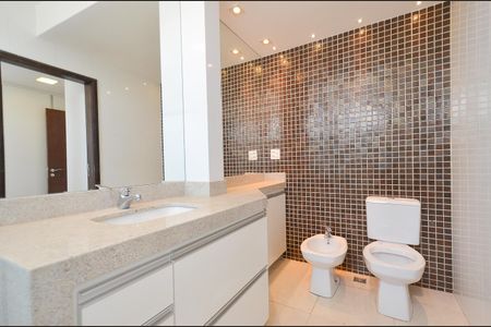 Apartamento à venda com 375m², 5 quartos e 2 vagasBanheiro Suite 3