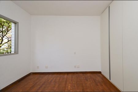 Apartamento à venda com 375m², 5 quartos e 2 vagasQuarto 2