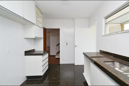 Apartamento à venda com 375m², 5 quartos e 2 vagasCozinha