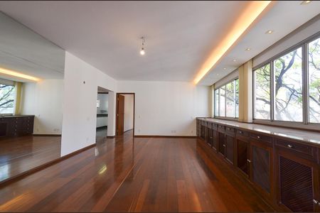 Apartamento à venda com 375m², 5 quartos e 2 vagasSala de Jantar