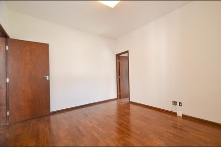 Apartamento à venda com 375m², 5 quartos e 2 vagasSuíte 1