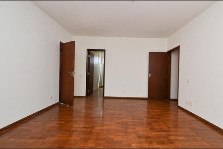 Apartamento à venda com 375m², 5 quartos e 2 vagasSuíte 3