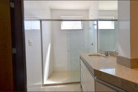 Apartamento à venda com 375m², 5 quartos e 2 vagasBanheiro Suite 3