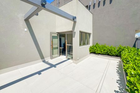 Studio à venda com 29m², 1 quarto e sem vaga Studio à venda com 29m², 1 quarto e sem vagaRooftop