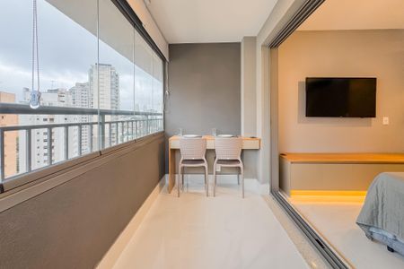 Studio à venda com 29m², 1 quarto e sem vaga Studio à venda com 29m², 1 quarto e sem vagaVaranda