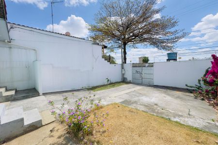 Studio para alugar com 30m², 1 quarto e 1 vaga Studio para alugar com 30m², 1 quarto e 1 vagaQuintal / Garagem