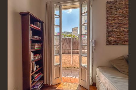 Apartamento à venda com 80m², 2 quartos e sem vaga Apartamento à venda com 80m², 2 quartos e sem vagaVaranda da Sala