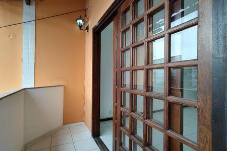 Casa de condomínio à venda com 120m², 2 quartos e 1 vaga Casa de condomínio à venda com 120m², 2 quartos e 1 vagaVaranda