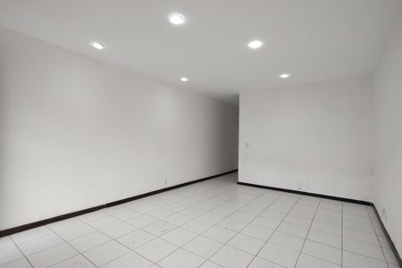 Casa de condomínio à venda com 120m², 2 quartos e 1 vaga Casa de condomínio à venda com 120m², 2 quartos e 1 vagaSala