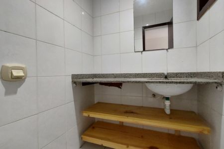 Casa de condomínio à venda com 120m², 2 quartos e 1 vaga Casa de condomínio à venda com 120m², 2 quartos e 1 vagaBanheiro de Serviço