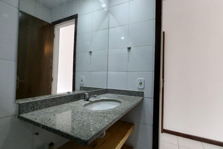 Casa de condomínio à venda com 120m², 2 quartos e 1 vaga Casa de condomínio à venda com 120m², 2 quartos e 1 vagaBanheiro da Suíte 1